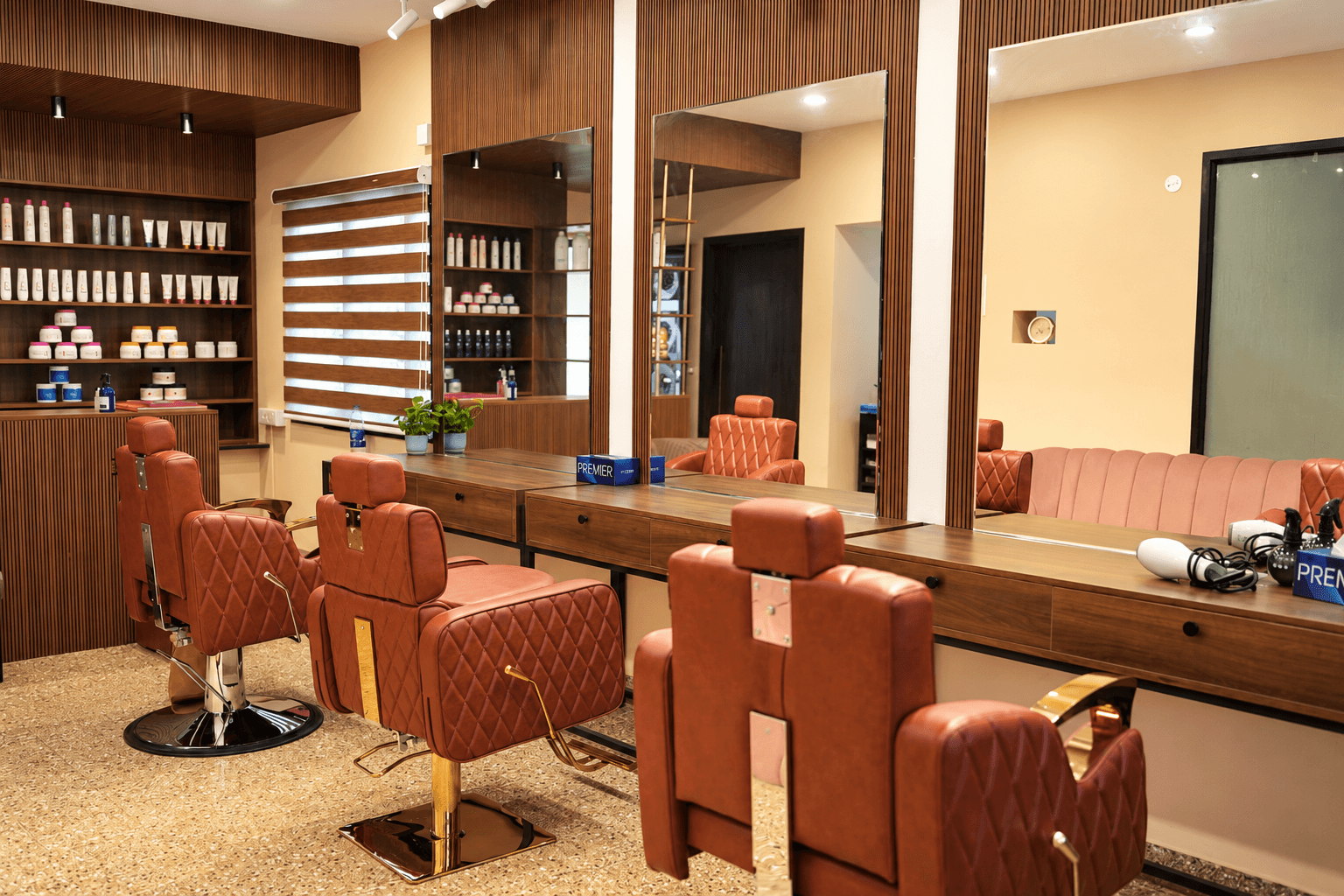 Beauty Stories luxury atmosphere in Kowdiar